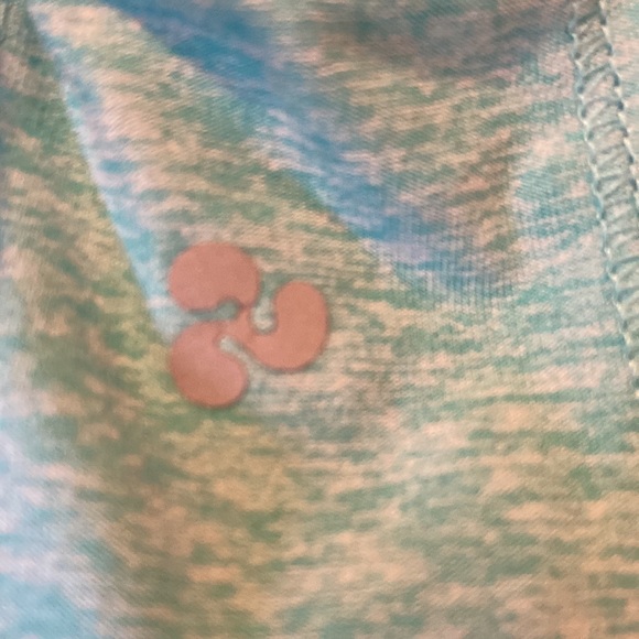 Kids triple flip tank top siz e10 - Picture 3 of 3